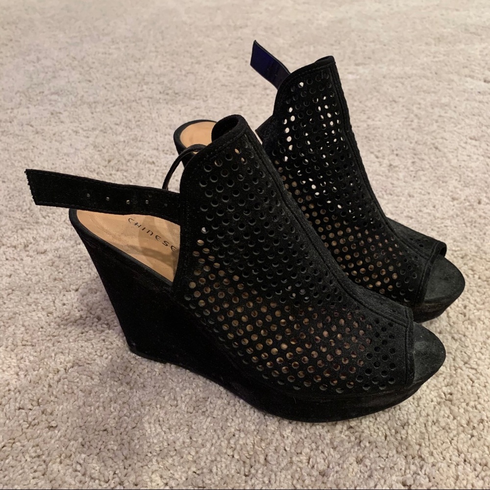 Black Wedges